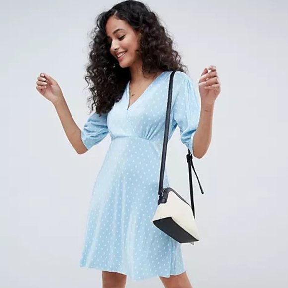 ASOS DESIGN Polka Dot Plisse Mini Tea Dress in Baby Blue - Picture 3 of 7